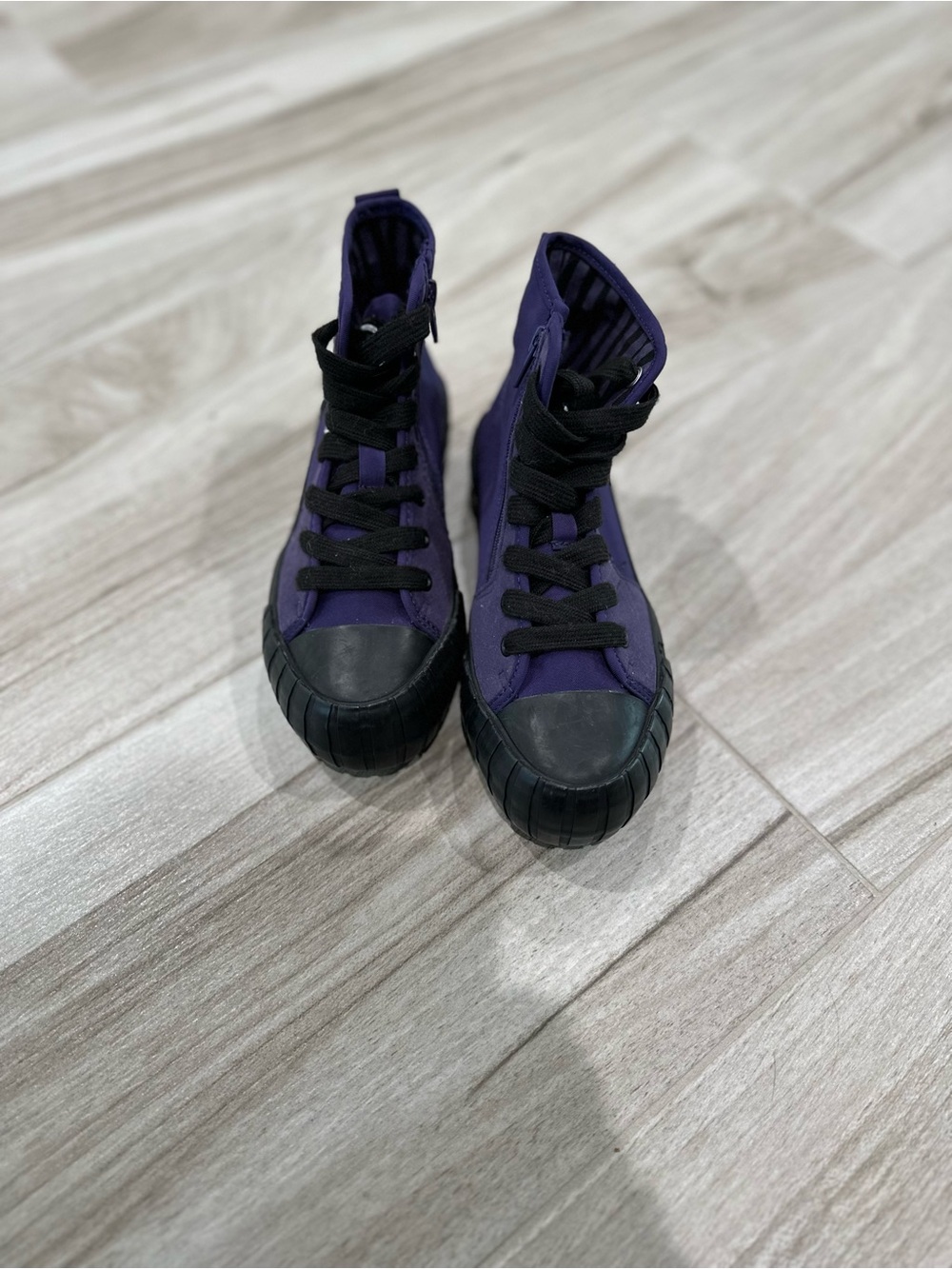 Zara Kids  Purple High-Top Canvas Sneakers;  Black Sole, size 32 , NWOT